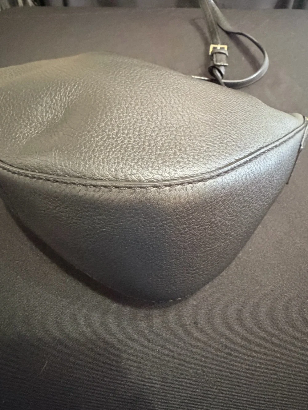 Kate Spade Black Saddle Bag Like New Condition. Very stylish and comfortable.